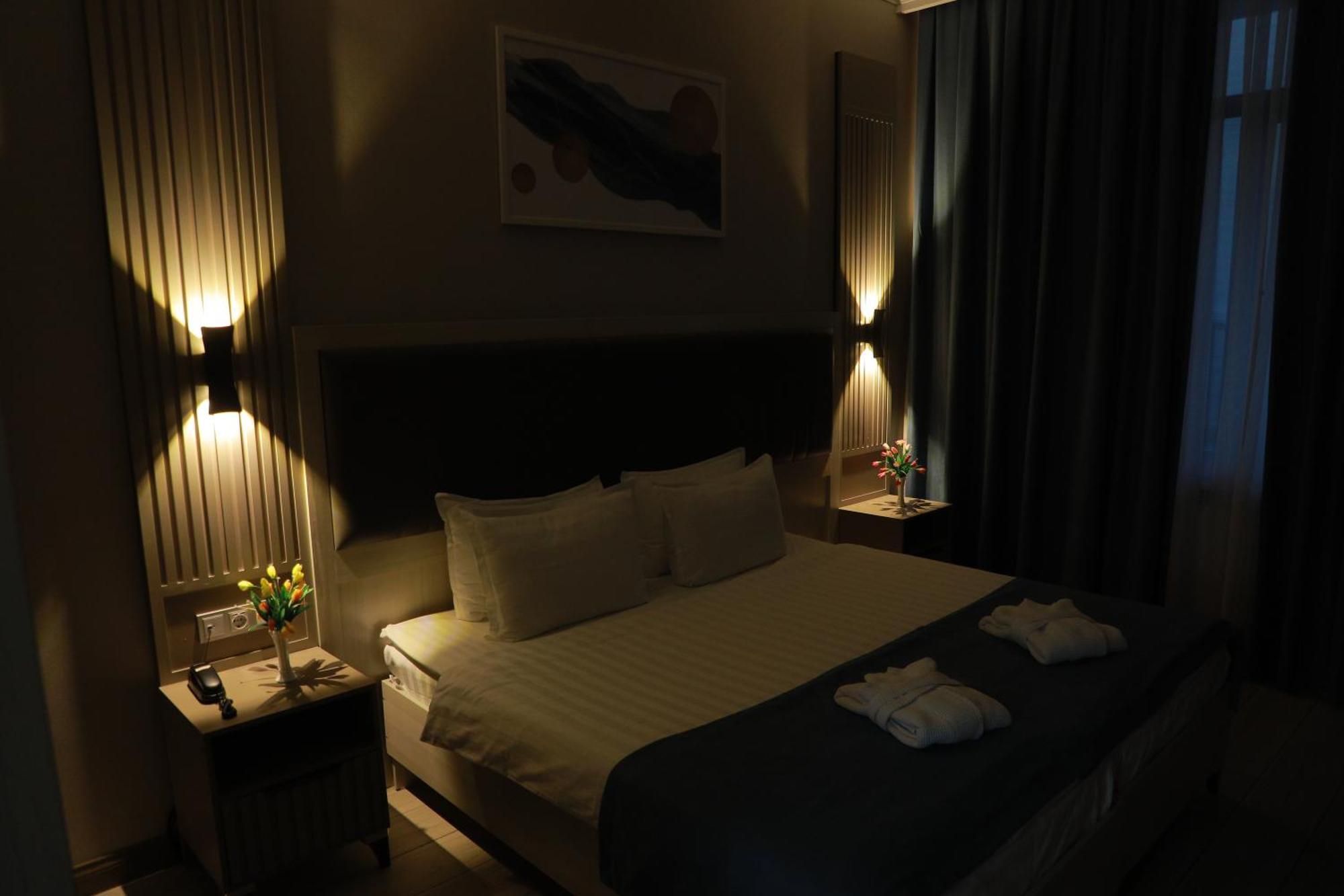 Human Hotel Tashkent Bagian luar foto