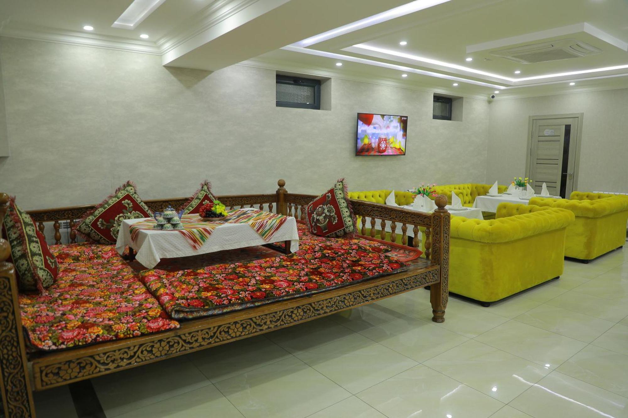 Human Hotel Tashkent Bagian luar foto