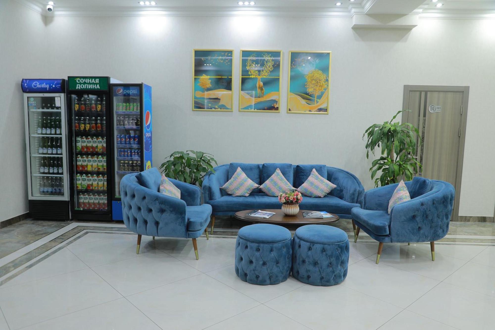 Human Hotel Tashkent Bagian luar foto