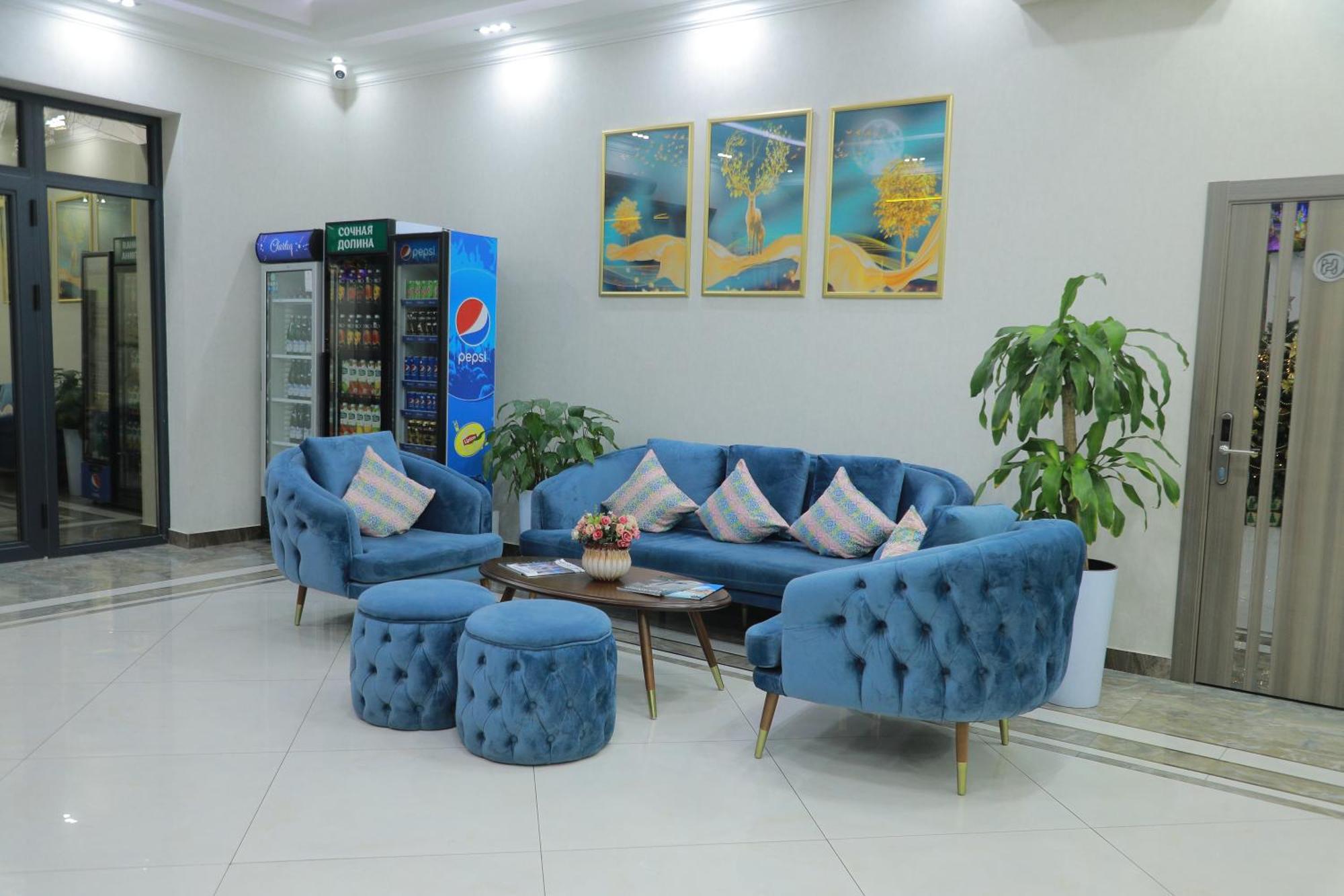 Human Hotel Tashkent Bagian luar foto